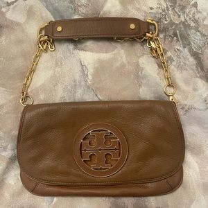 Authentic Tory Burch Amanda Logo Clutch Tory Burch